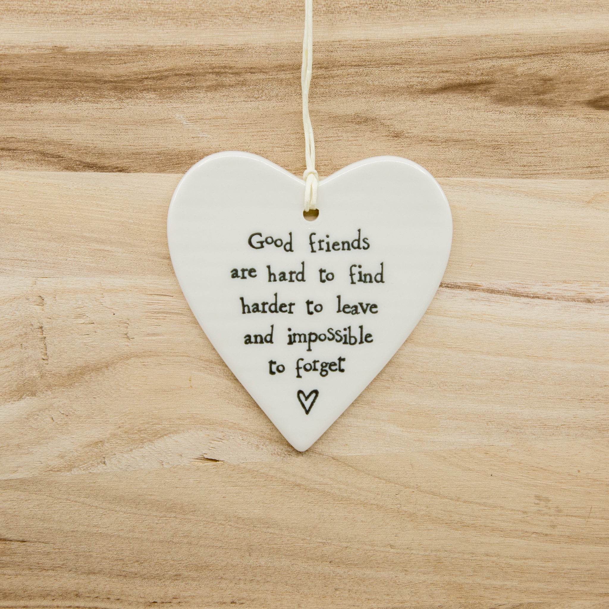 Good friends - Round Heart Porcelain Hanger