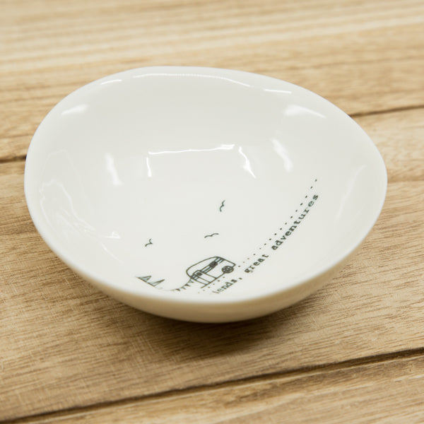 Good friends, great adventures - medium wobbly porcelain bowl